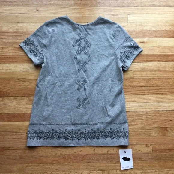 See By Chloé printed v-neck NWT - Picture 3 of 3